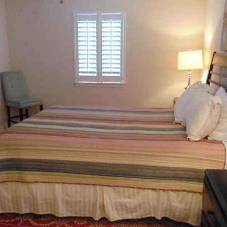 W2 Ocean Walk Resort Upstairs 2 Bed King And Two Twins Next To Back Pool St. Simons Island Exterior foto