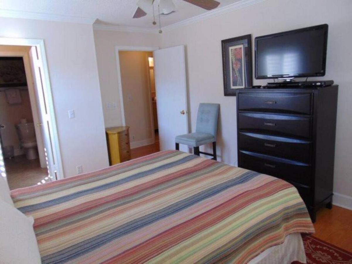 W2 Ocean Walk Resort Upstairs 2 Bed King And Two Twins Next To Back Pool St. Simons Island Exterior foto