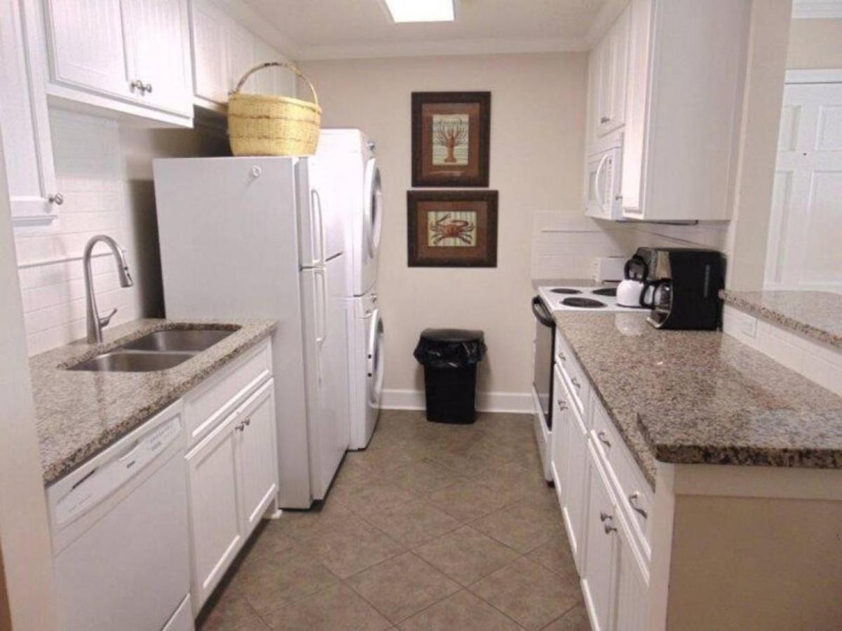 W2 Ocean Walk Resort Upstairs 2 Bed King And Two Twins Next To Back Pool St. Simons Island Exterior foto